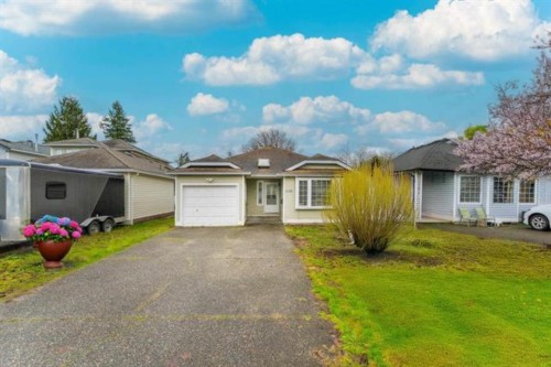 11484 207 Street  Maple Ridge, BC V2X 1X1