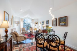 613-5262 Oakmount Crescent  Burnaby, BC V5H 4R7