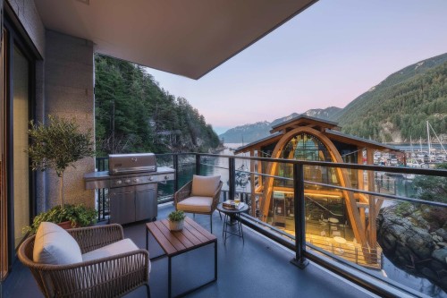 201-6707 Nelson Avenue, West Vancouver, BC 