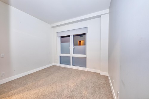 201-6707 Nelson Avenue, West Vancouver, BC 