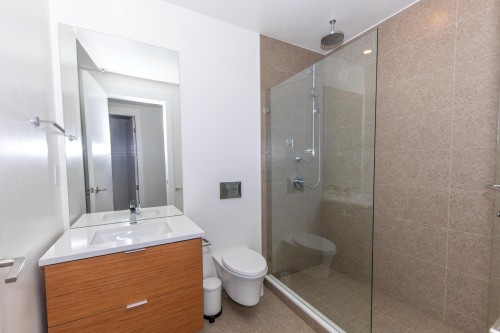 201-6707 Nelson Avenue, West Vancouver, BC 