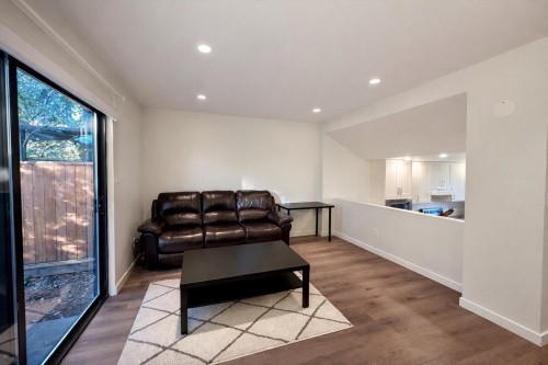 106-511 Gatensbury Street, Coquitlam, BC 