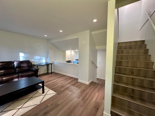 106-511 Gatensbury Street, Coquitlam, BC 