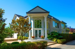 1131 Milford Avenue  Coquitlam, BC V3J 2V4