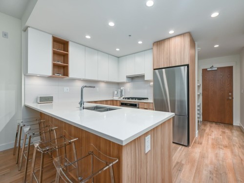 320-750 Dogwood Street, Coquitlam, BC 