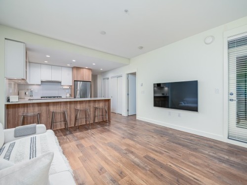 320-750 Dogwood Street, Coquitlam, BC 