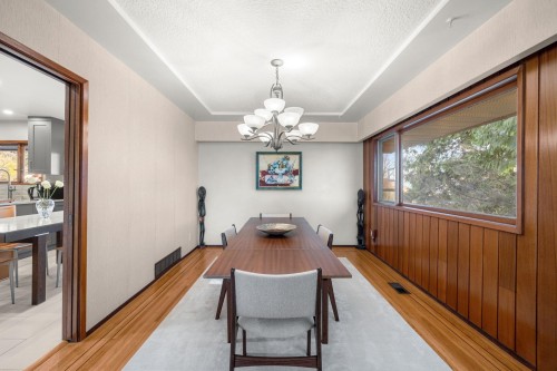 7656 Mckay Avenue, Burnaby, BC 