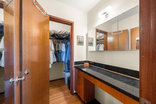 7656 Mckay Avenue, Burnaby, BC 