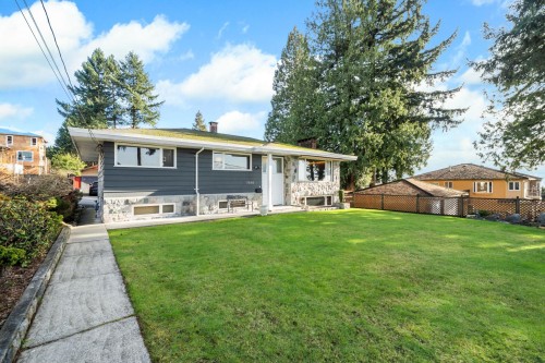 7656 Mckay Avenue, Burnaby, BC 