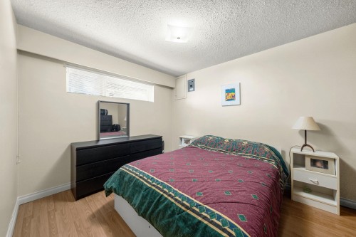 7656 Mckay Avenue, Burnaby, BC 