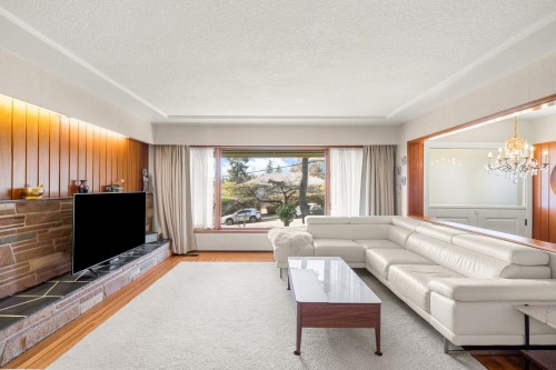 7656 Mckay Avenue, Burnaby, BC 