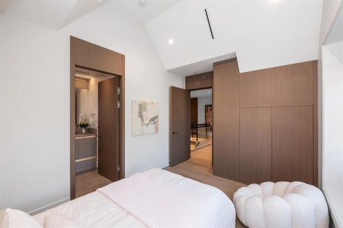 3852 50Th Avenue W, Vancouver, BC 