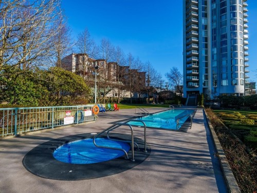 2203-120 2Nd Street W, North Vancouver, BC 