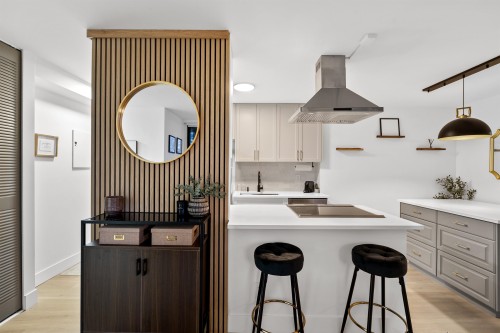 405-4105 Imperial Street  Burnaby, BC V5J 1A6