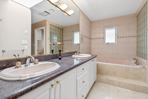 8260 Claysmith Road, Richmond, BC 