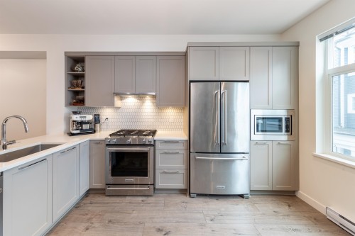 140-3565 Baycrest Avenue, Coquitlam, BC 