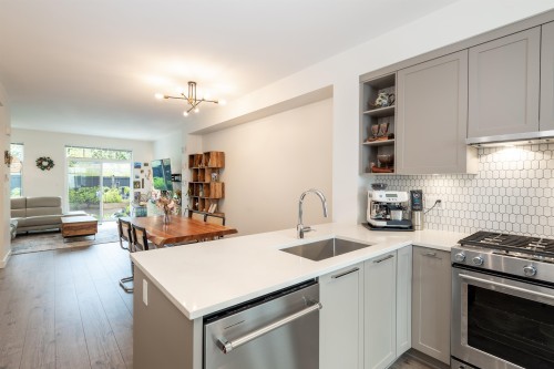 140-3565 Baycrest Avenue, Coquitlam, BC 