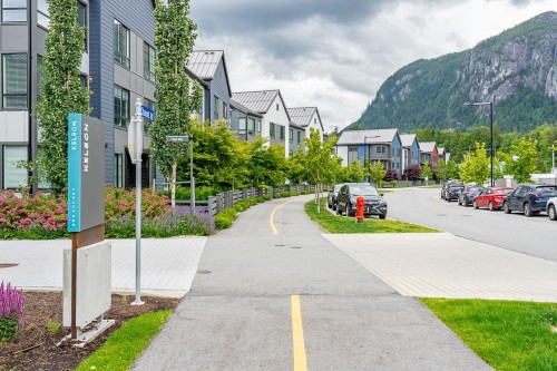 37981 Helm Way, Squamish, BC 