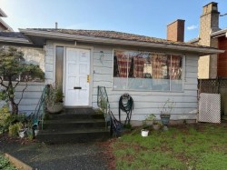 76 62nd Avenue W Vancouver, BC V5X 2E1