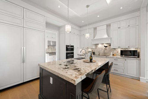 3981 35Th Avenue W, Vancouver, BC 