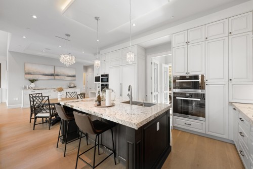 3981 35Th Avenue W, Vancouver, BC 