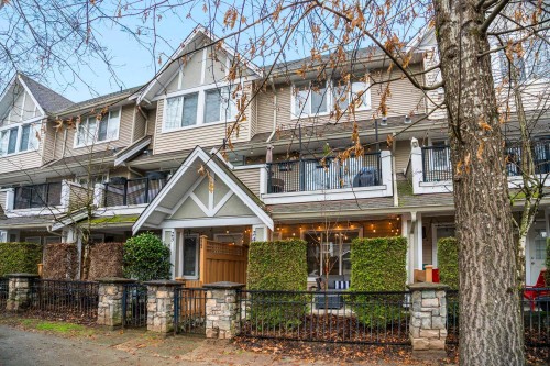 24-19141 124 Avenue  Pitt Meadows, BC V3Y 2V6