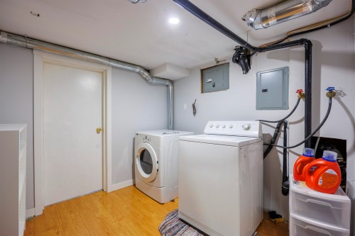 3749 King Edward Avenue W, Vancouver, BC 