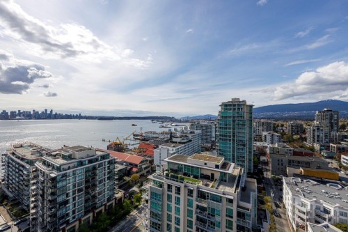 2107-188 Esplanade E, North Vancouver, BC 