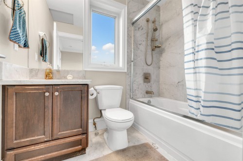 4320 8Th Avenue W, Vancouver, BC 