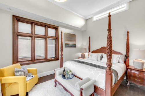 4320 8Th Avenue W, Vancouver, BC 