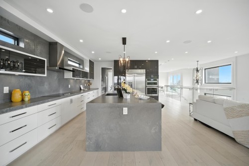 2113 Dawes Hill Road, Coquitlam, BC 