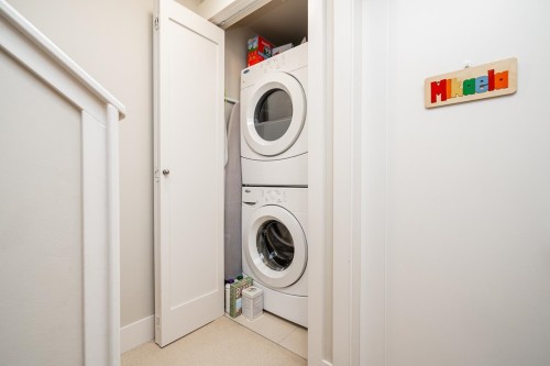 5946 Oak Street, Vancouver, BC 