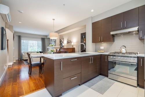 5946 Oak Street, Vancouver, BC 