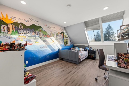 3722 Southridge Place, West Vancouver, BC 
