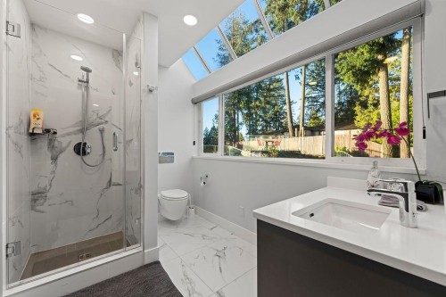 3722 Southridge Place, West Vancouver, BC 