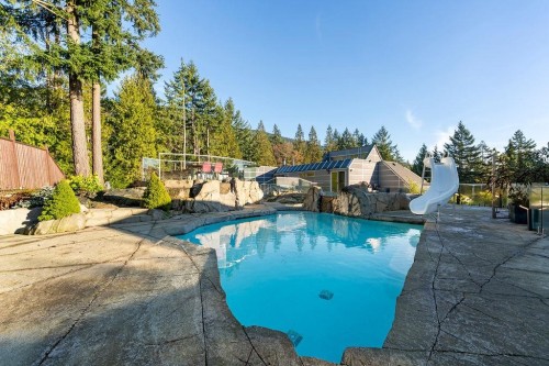 3722 Southridge Place, West Vancouver, BC 