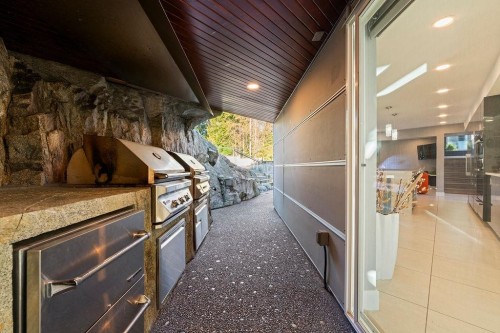 3722 Southridge Place, West Vancouver, BC 