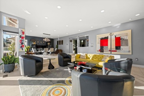 3722 Southridge Place, West Vancouver, BC 