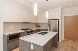 104-615 3 Street E North Vancouver, BC V7L 0G3