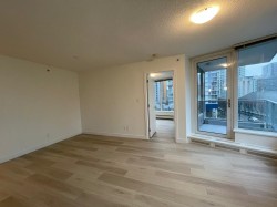 1102-188 Keefer Place  Vancouver, BC V6B 0J1