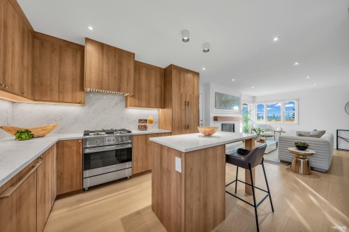 103 1125 Cartier Avenue, Coquitlam, BC 