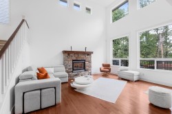 23953 Mcclure Avenue  Maple Ridge, BC V2W 0B3