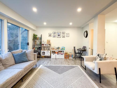 8122 Forest Grove Drive, Burnaby, BC 