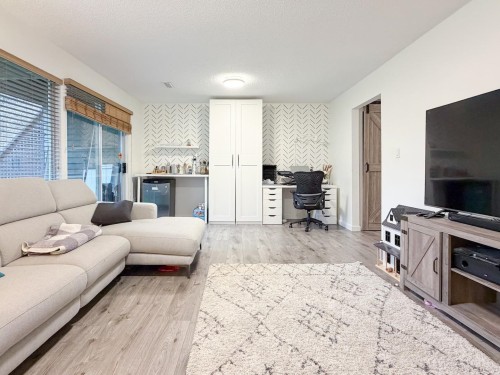 8122 Forest Grove Drive, Burnaby, BC 