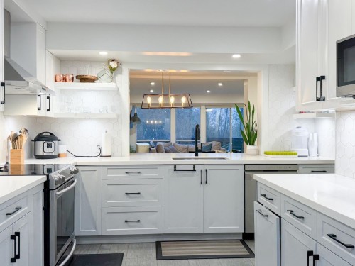 8122 Forest Grove Drive, Burnaby, BC 