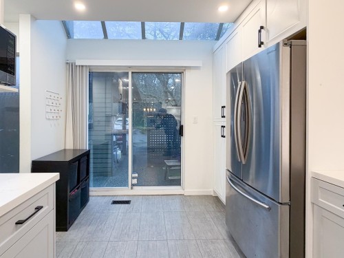 8122 Forest Grove Drive, Burnaby, BC 