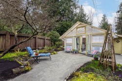 5699 Trident Avenue  Sechelt, BC V0N 3A0