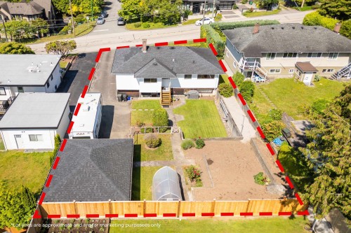 7988 Sussex Avenue  Burnaby, BC V5J 3W3