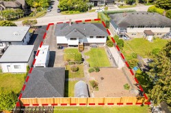 7988 Sussex Avenue  Burnaby, BC V5J 3W3