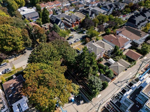 970 64Th Avenue W, Vancouver, BC 